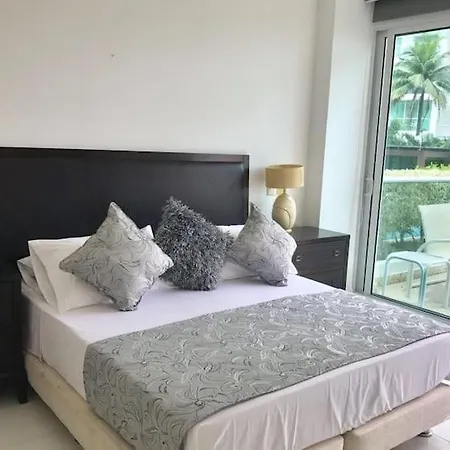 Apartamento Con Salida Al Mar *