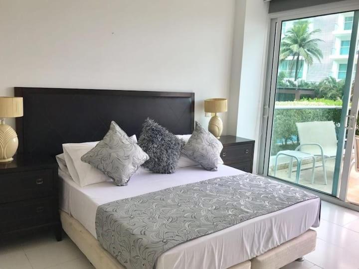 Apartamento Con Salida Al Mar *